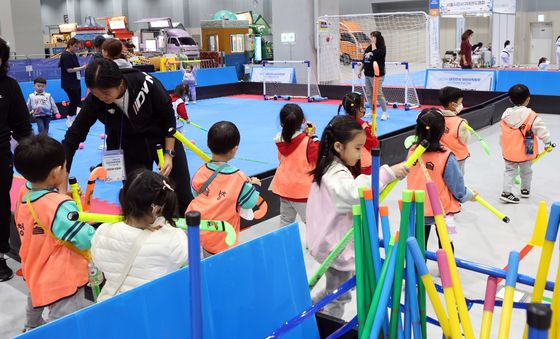 2025 코리아 키즈 페어 개막…아이들 체험 열기 뜨거워