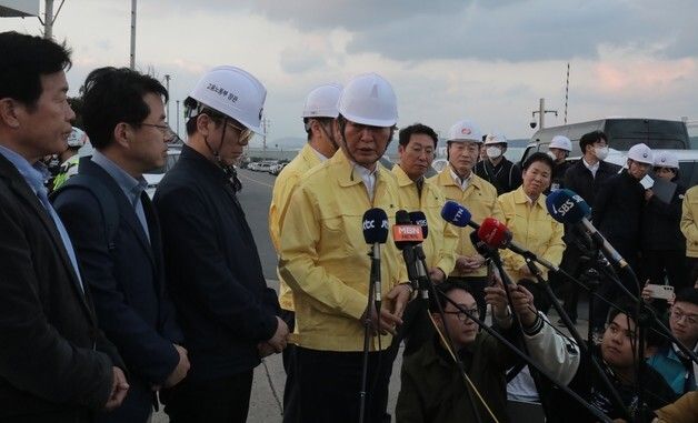 울산화력발전 사고현장 찾은 정청래