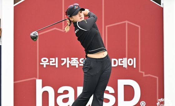 리슈잉의 티샷 스윙