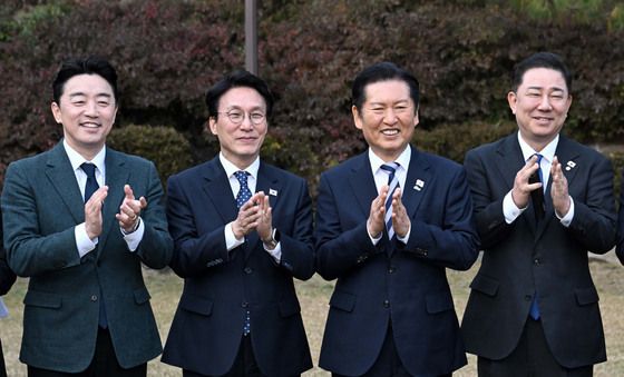 고위당정협의회 기념촬영하는 김민석 총리