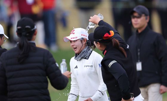 황유민, KLPGA투어 시즌 최종전서 4차 연장 끝에 우승