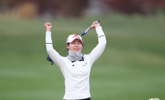 황유민, KLPGA '시즌 최종전' 연장 끝에 우승