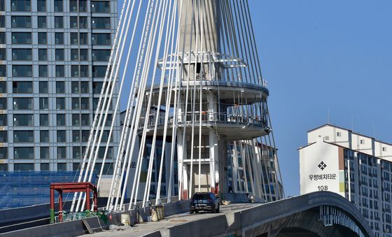 웅장한 포항해오름대교 주탑 전망대