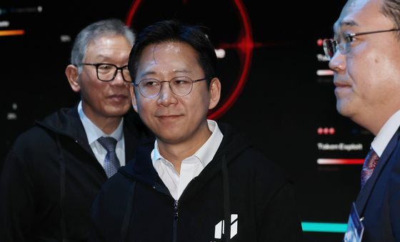 AI 해킹방어대회 찾은 배경훈 과기부총리