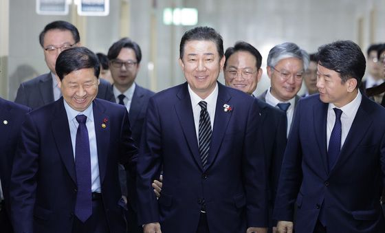 막판 예산안 협상 참석하는 김병기·구윤철