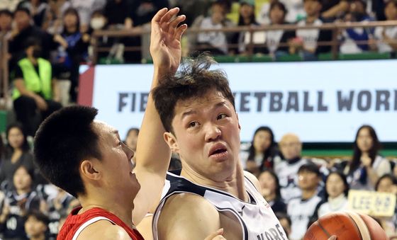 이승현 '날 막지마'