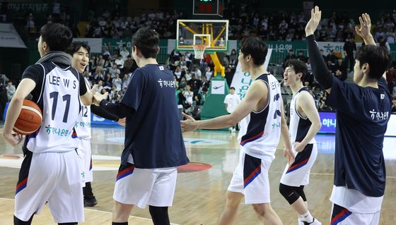 승리의 기쁨 나누는 대한민국