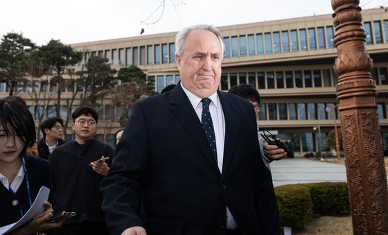 인요한 국민의힘 의원 '의원직 내려놓겠다'