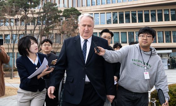 '희생 없이 변화 없다' 의원직 사퇴 입장 표명한 인요한