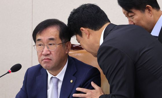 현안 논의하는 맹성규 위원장