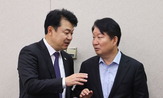 대화하는 국토위 여야 간사