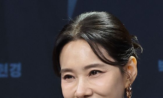 오현경, 세월 거스르는 미모