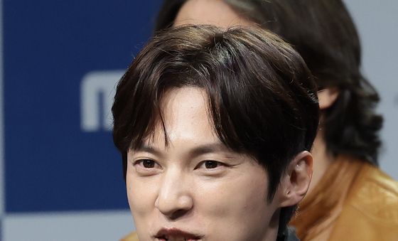 '첫 번째 남자' 윤선우