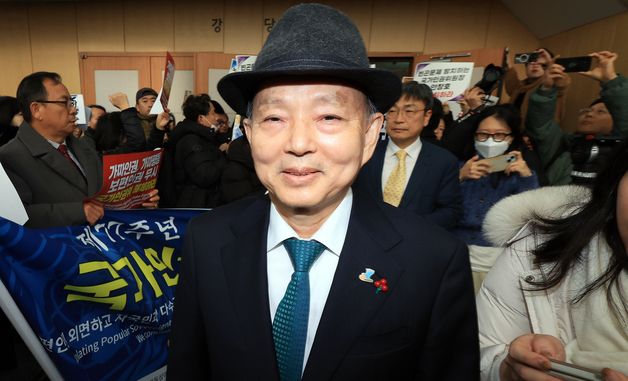 발걸음 돌리는 안창호 위원장