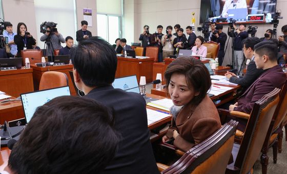 현안 논의하는 나경원