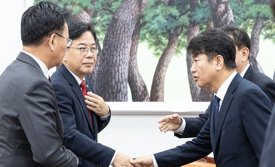 여야 비공개 회동