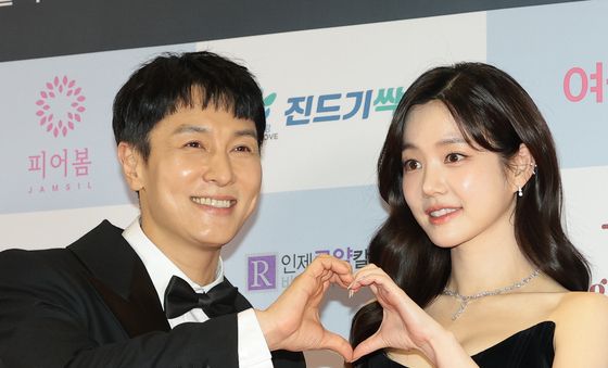 김동완·이유비, 서울국제영화대상 MC