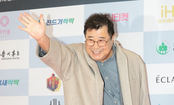 백일섭, 상받으러 왔어요