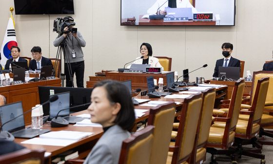 '허위조작정보 유포 최대 5배 손배' 개정안 국회 과방위 통과