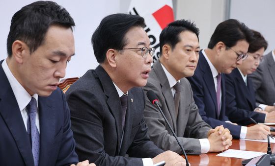 최고위원회의 발언하는 송언석