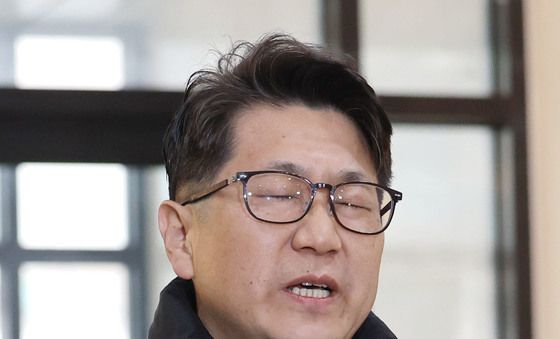 특검 참고인 신분으로 출석한 문지석 검사