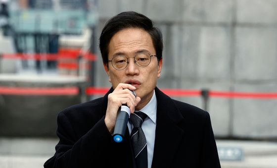 박주민 의원, 광화문 광장서 서울시장 출마 선언