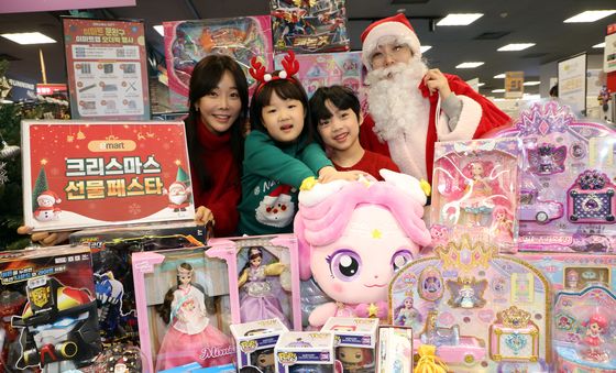 이마트, 크리스마스 인기 완구 최대 50% 특가 판매