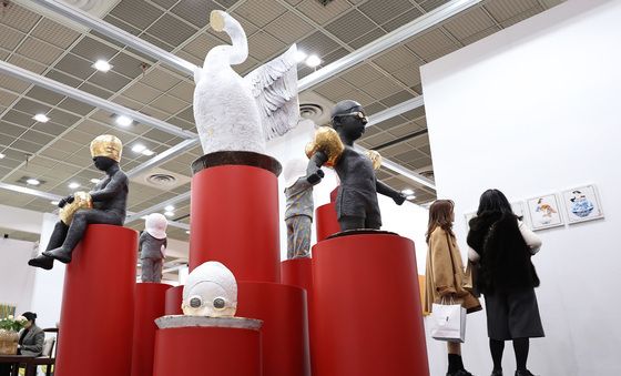 다양한 수공예 작품이 한 자리에