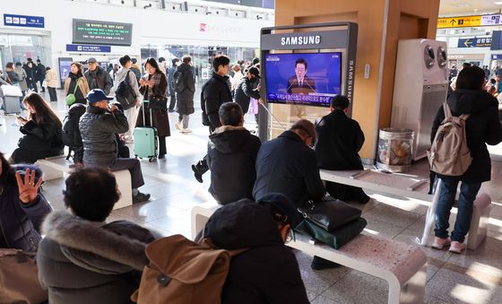 이 대통령, 정부부처 업무보고 생중계