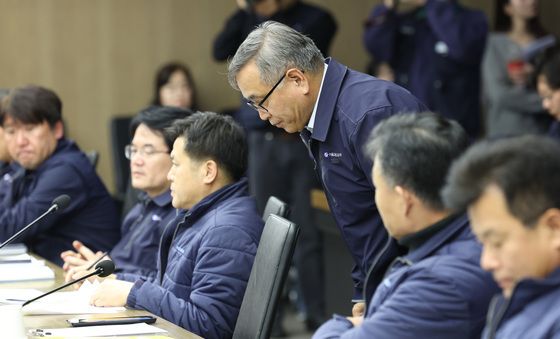 서울교통공사통합노조(2노조) 임단협 교섭에 참석한 한영희 서울교통공사 기획본부장