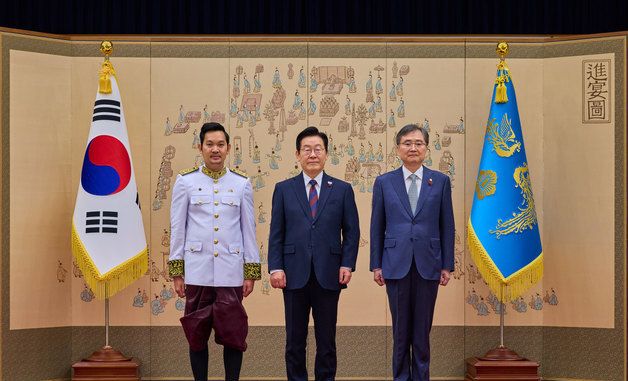 이재명 대통령, 주한캄보디아 대사 신임장 제정