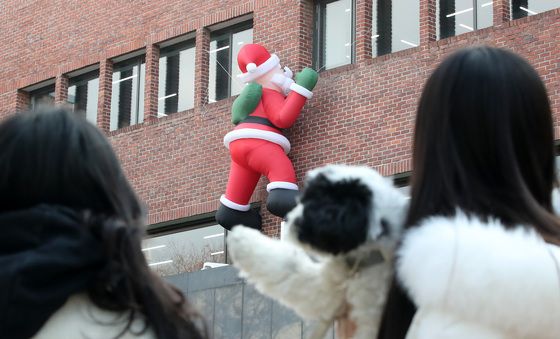 기말고사 응원하는 산타