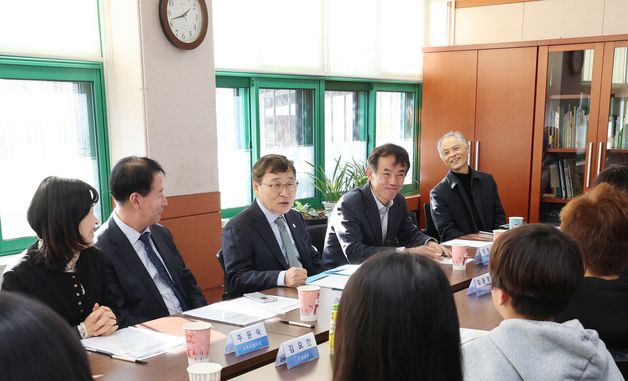 정근식 서울시교육감, '학생 맞춤형 통합지원 간담회' 참석