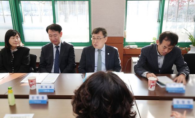 정근식 서울시교육감, '학생 맞춤형 통합지원 간담회' 참석