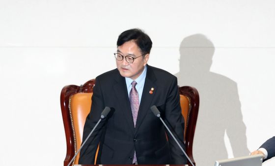 필리버스터에 스케치북 준비한 곽규택 의원