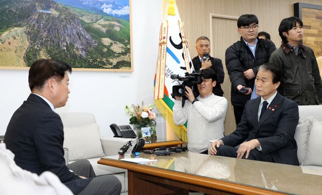 권오을 보훈부 장관·오영훈 제주지사 면담