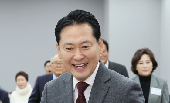 소상공인위원회 임명장 수여식 참석하는 장동혁 대표