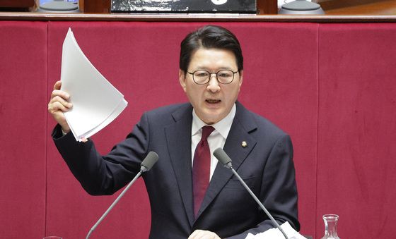 무제한 토론하는 신동욱