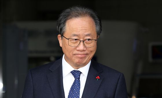 직 상실 위기 처한 김석준 부산교육감