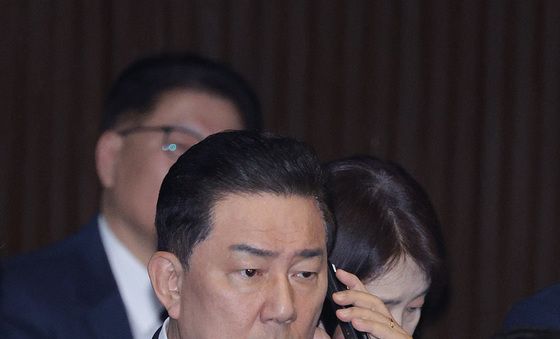 심각한 김병기 원내대표