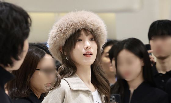 이성경, 군계일학