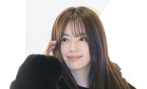 한효주, 예쁜 볼 하트