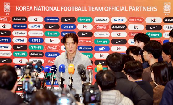 홍명보 감독 '베이스캠프 후보 검토중'