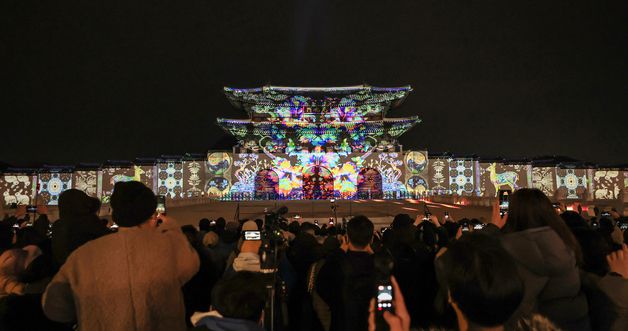 화려한 광화문 미디어파사드