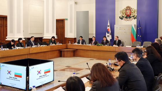 불가리아 공공행정연구소 방문한 윤호중 장관