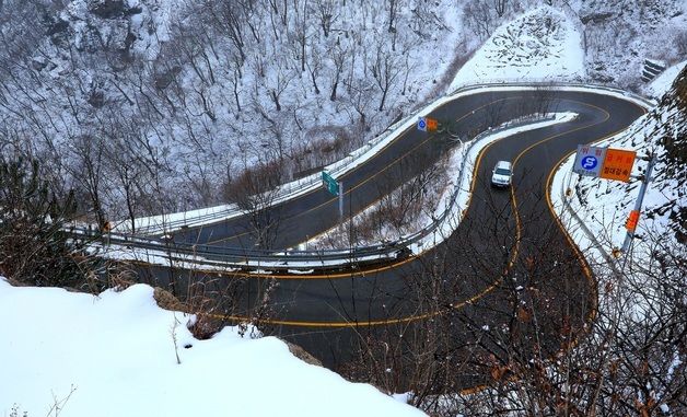 눈 쌓인 인제 한계령