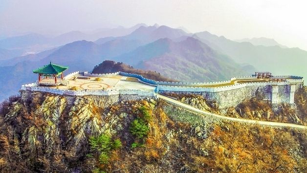北, 구월산 사황봉에 인민 휴식터 꾸려…"문화정서 생활의 기지"