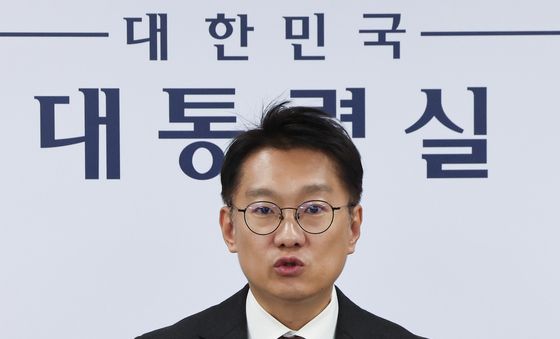 정부 부처 업무보고 관련 브리핑하는 김남준 대변인