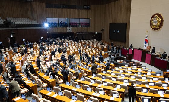 3박4일 필리버스터 마치고 산회