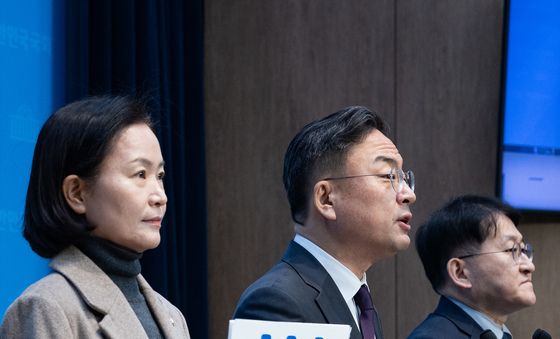 쿠팡 개인정보 유출 관련 8대 개혁과제 발표하는 조국혁신당